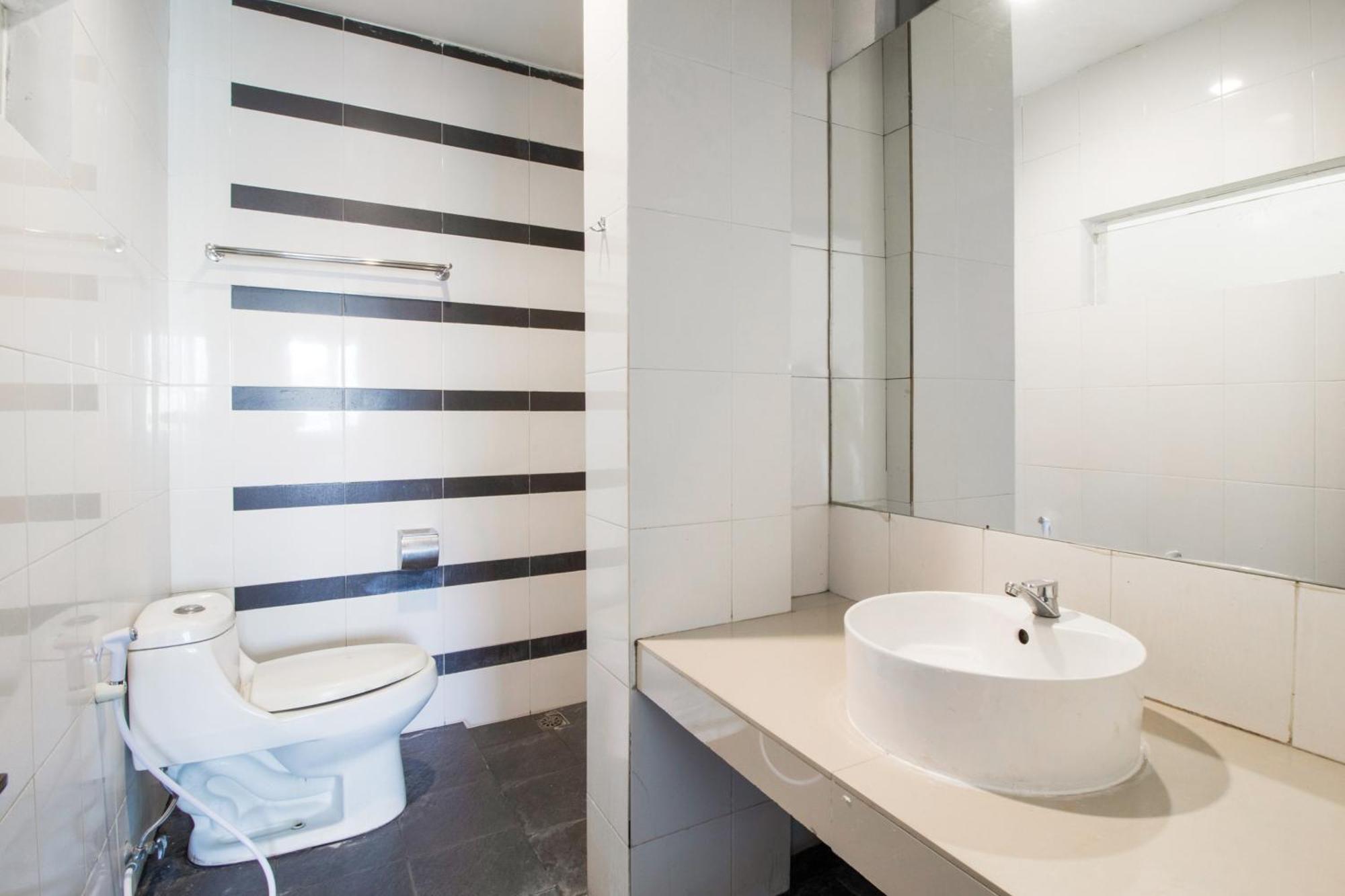Oyo Flagship 3753 Cassa Dua Hotel Cimahi Екстер'єр фото