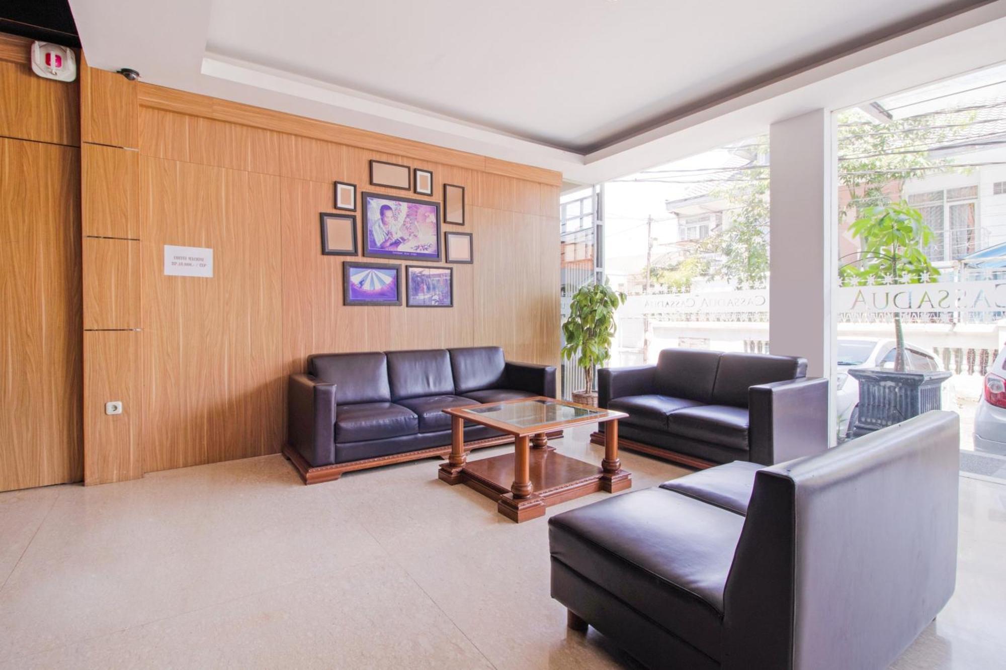 Oyo Flagship 3753 Cassa Dua Hotel Cimahi Екстер'єр фото